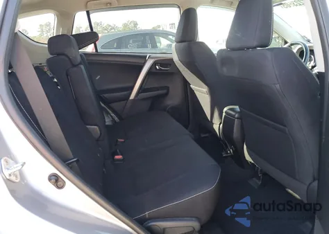 2017 Toyota Rav4 Xle z USA, uszkodzony, nr VIN 2T3WFREVXHW377699